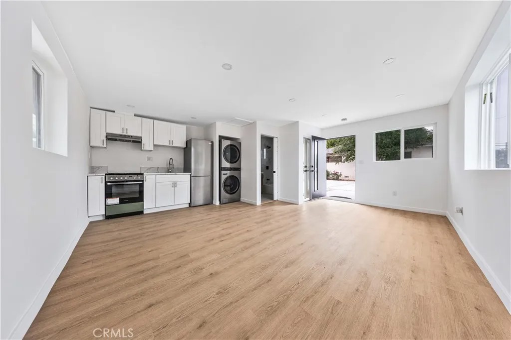 13907 Wyandotte
