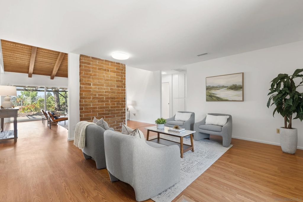 Photo of 1333 N Ivy Street, Escondido, CA 92026 (MLS # 260007133)