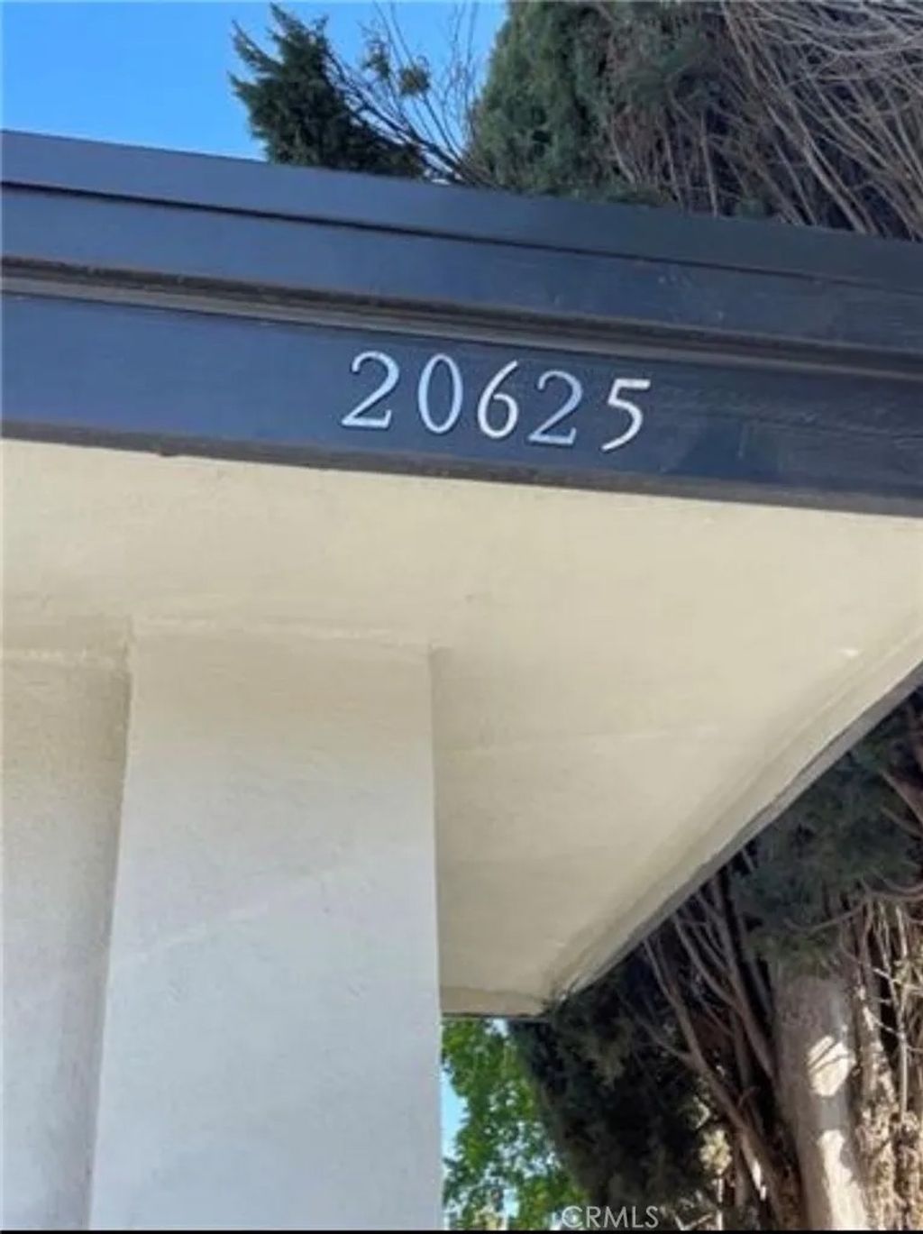 Photo of 20627 Tuba, Chatsworth, CA 91311 (MLS # SR25273159)