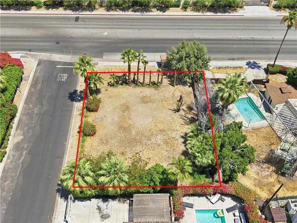 Photo of 508 S Calle Palo Fierro, Palm Springs, CA 92264 (MLS # HD26114402)