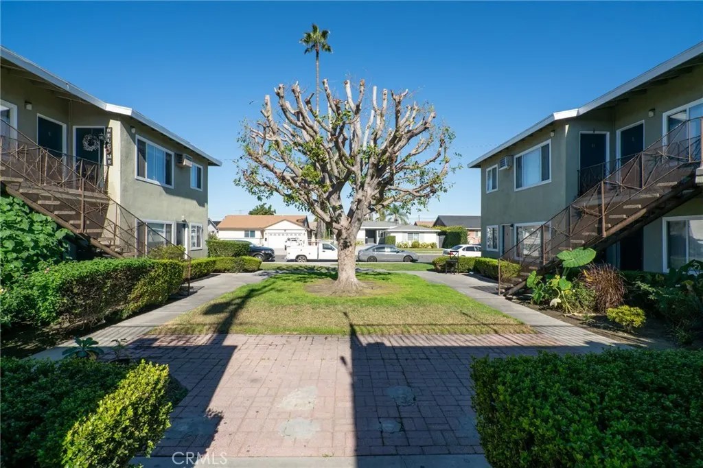 1774-1780 W Juno Avenue