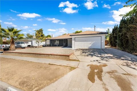 Tiny photo for 44054 W Fern Avenue, Lancaster, CA 93534 (MLS # SR25246101)