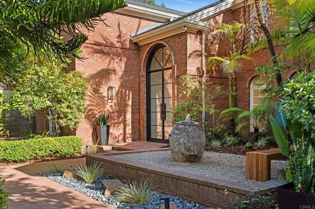 6815 La Jolla Scenic Drive