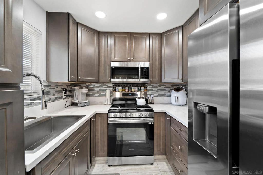 Photo of 196 W Park Ave #1, El Cajon, CA 92020 (MLS # 260018955)