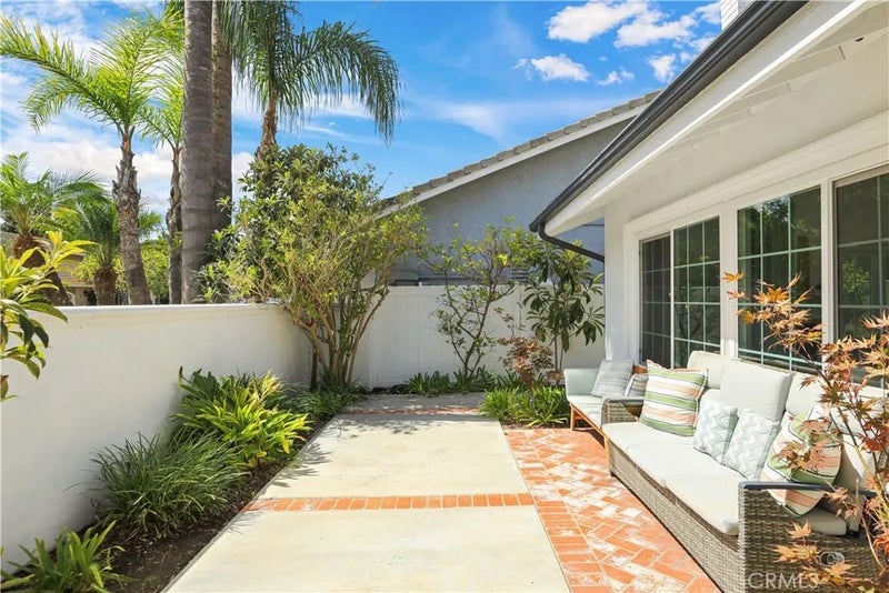 31 Silver Crescent