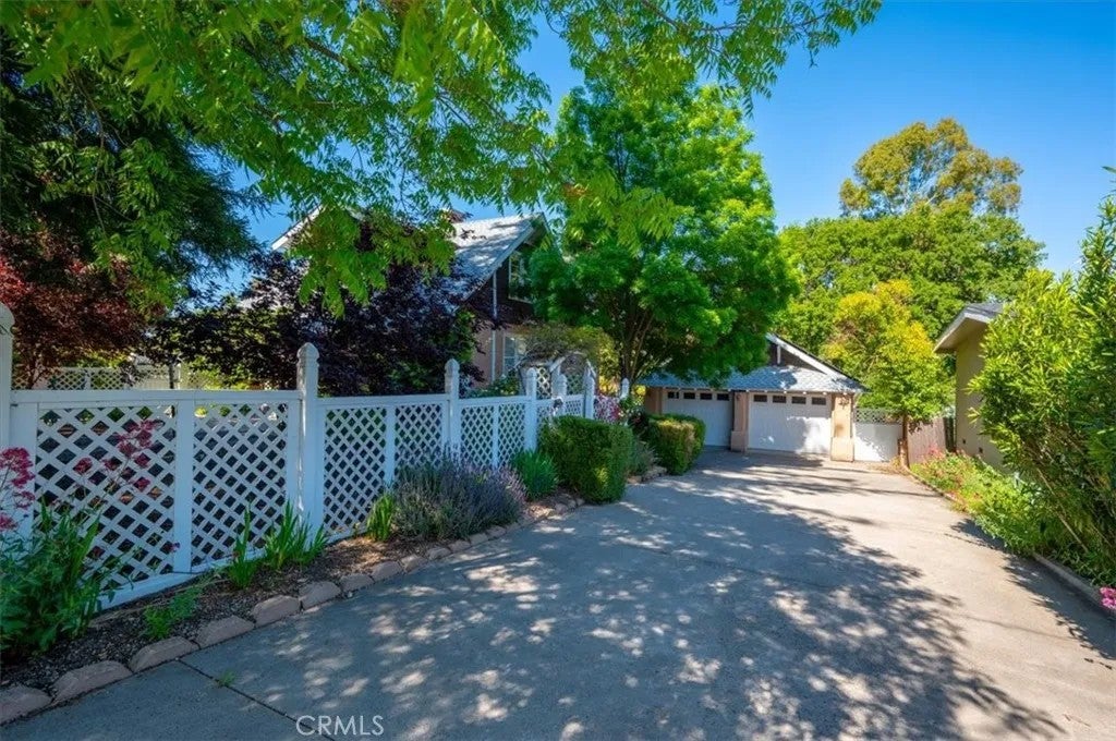 6275 Portola Road