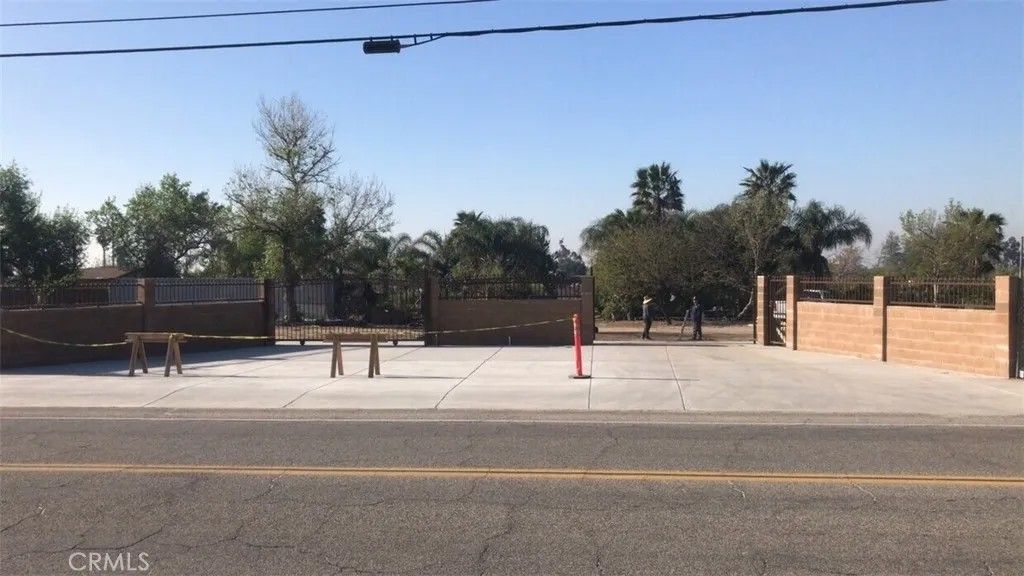 Photo of 1941 Darby, San Bernardino, CA 92407 (MLS # TR26006285)