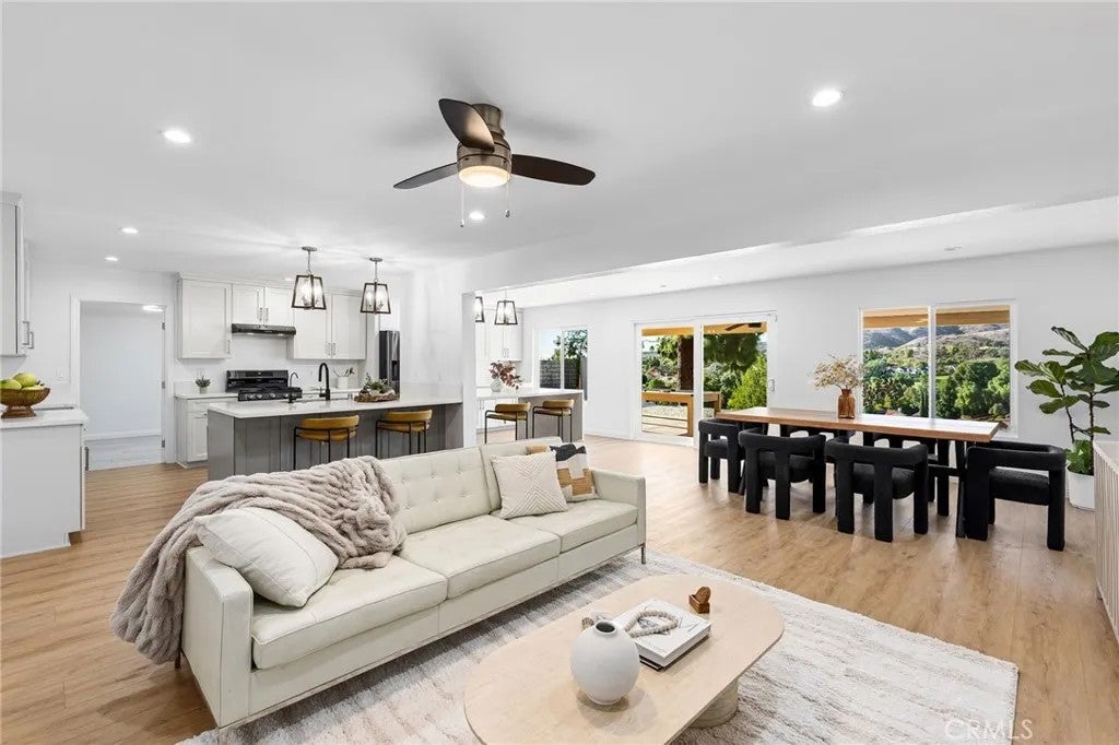 19855 Vista Hermosa Drive South