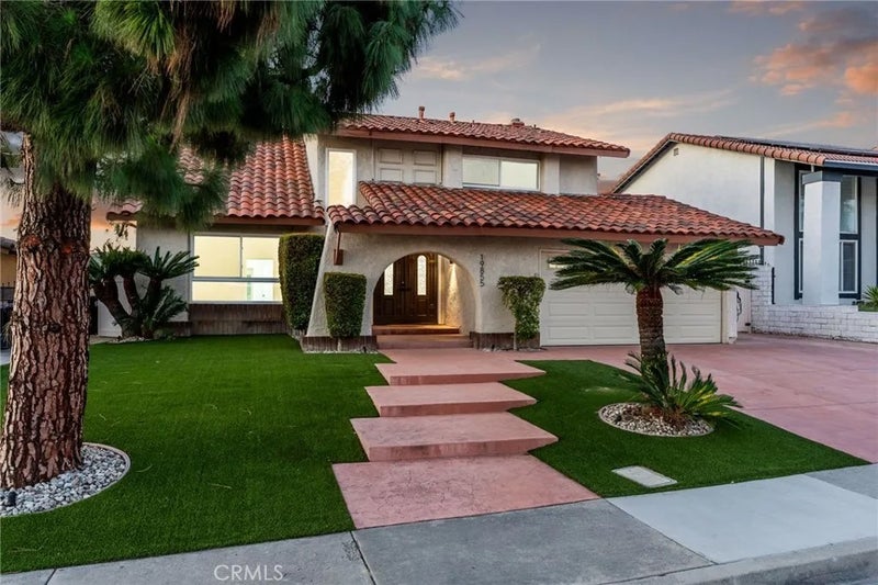 19855 Vista Hermosa Drive South