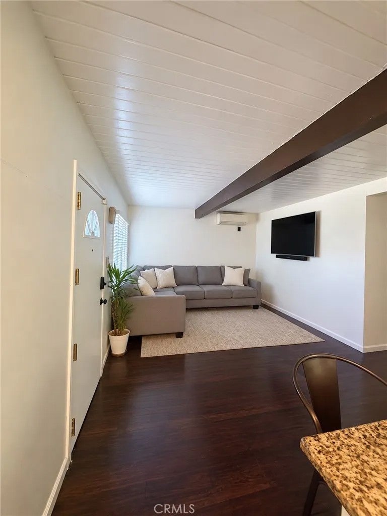 122 E De Anza Circle