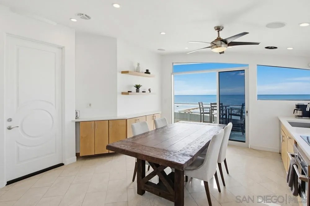 3786 Strandway 2