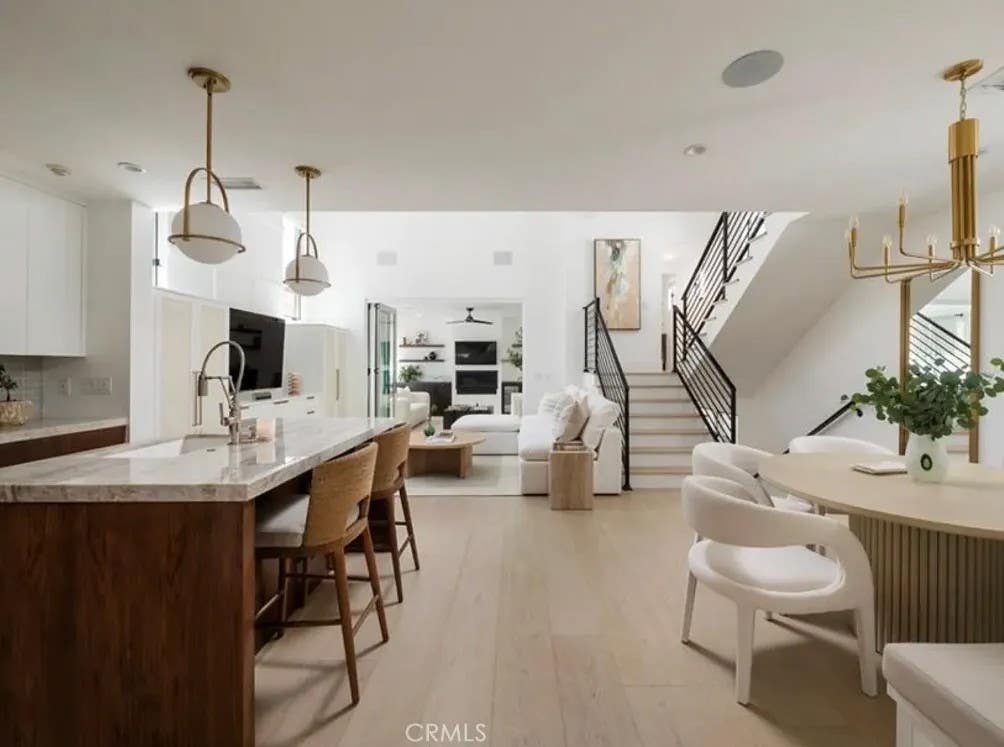 Photo of 428 Fernleaf Ave, Corona Del Mar, CA 92625 (MLS # OC26159731)