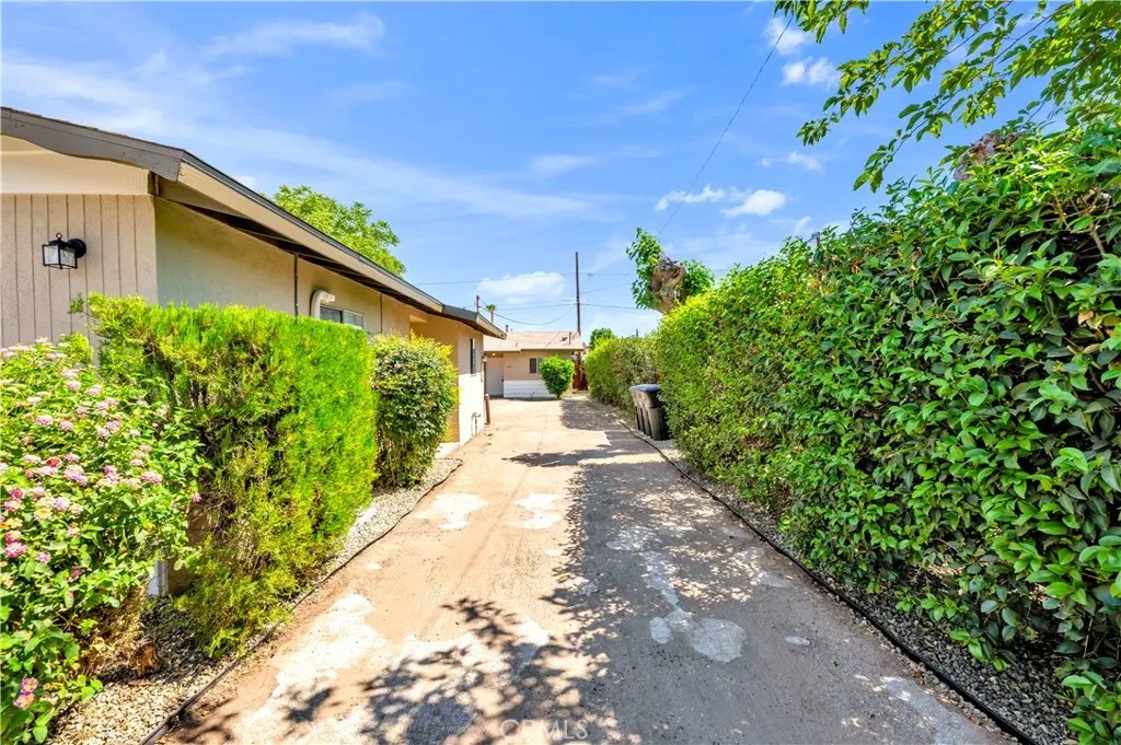 346 E 6th