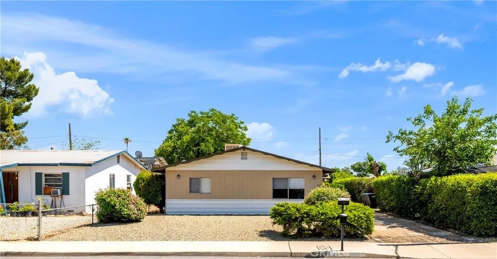 Photo of 346 E 6th ST, San Jacinto, CA 92583 (MLS # SW26131843)