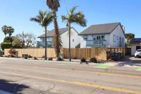 Photo of 658-660 Santa Fe Dr, Encinitas, CA 92024 (MLS # 260018858)