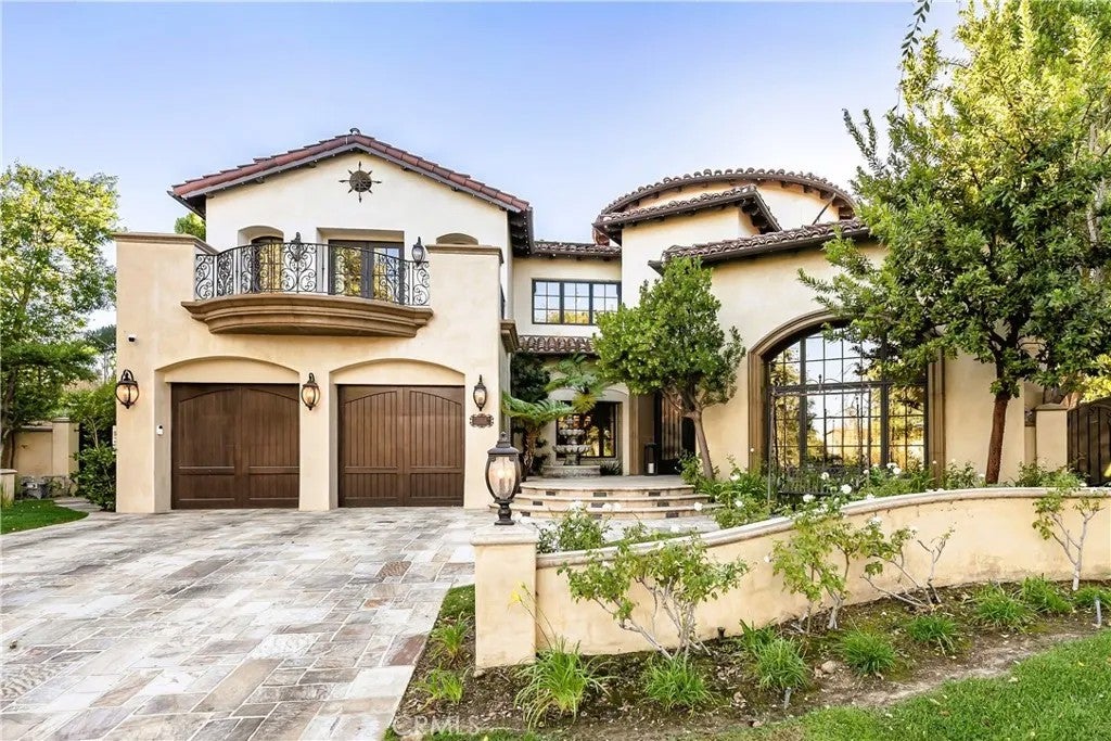 25878 Shady Oak