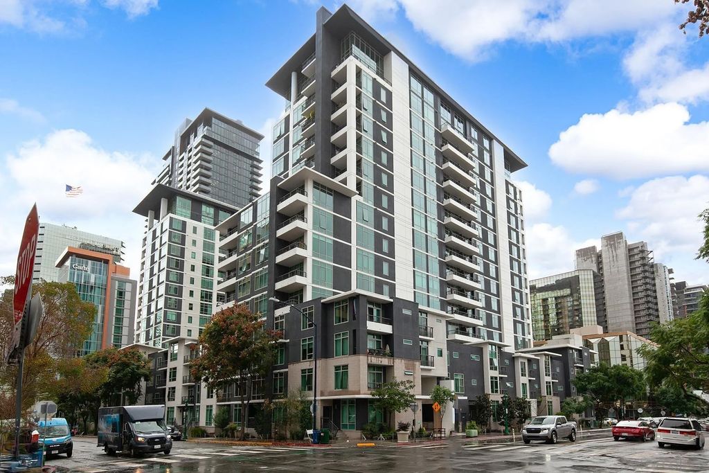 Photo of 425 W Beech St #327, San Diego, CA 92101 (MLS # 250044195)