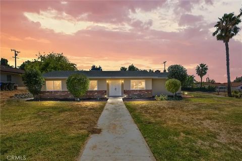 Tiny photo for 35345 Panorama Dr, Yucaipa, CA 92399 (MLS # IG25229348)