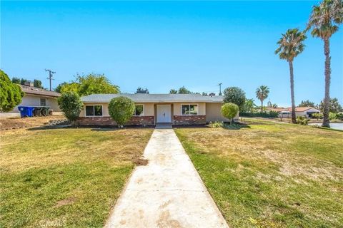 Tiny photo for 35345 Panorama Dr, Yucaipa, CA 92399 (MLS # IG25229348)