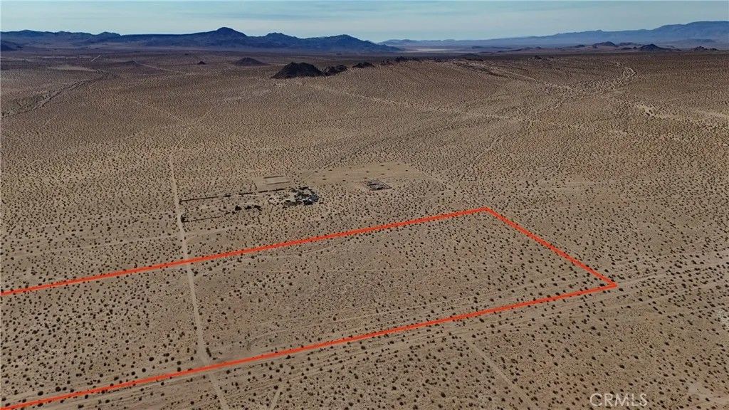 Photo of 763 Esaw (NEAR), Lucerne Valley, CA 92356 (MLS # HD26000285)