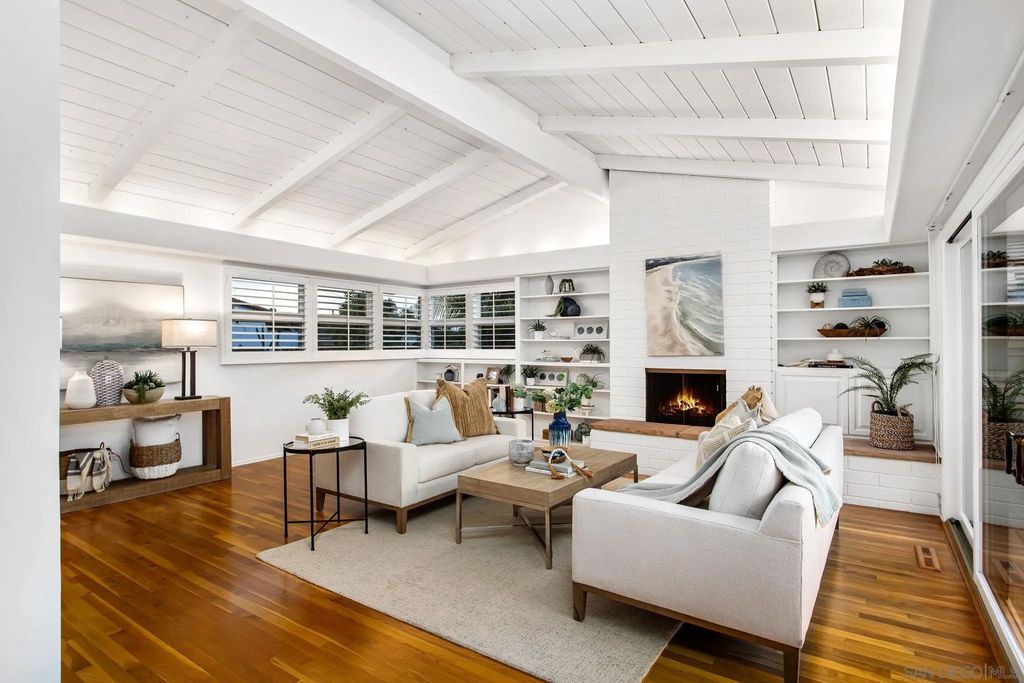 Photo of 5572 Ladybird Ln, La Jolla, CA 92037 (MLS # 250044421)