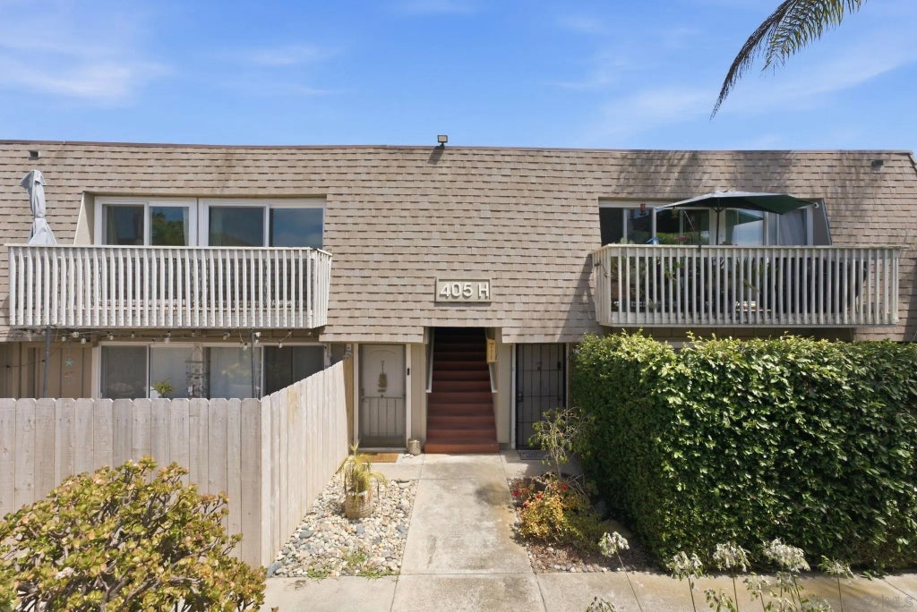 Photo of 405 Requeza St #H12, Encinitas, CA 92024 (MLS # 260022668)