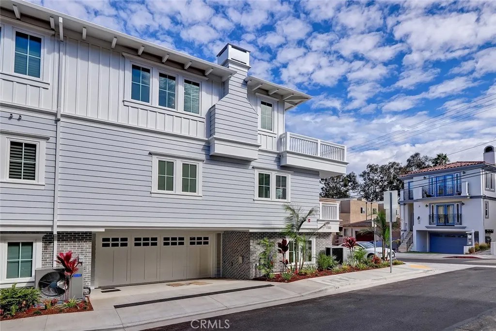 1100 Cypress Avenue