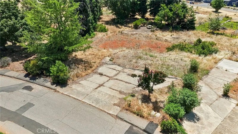 1382 Delia Way