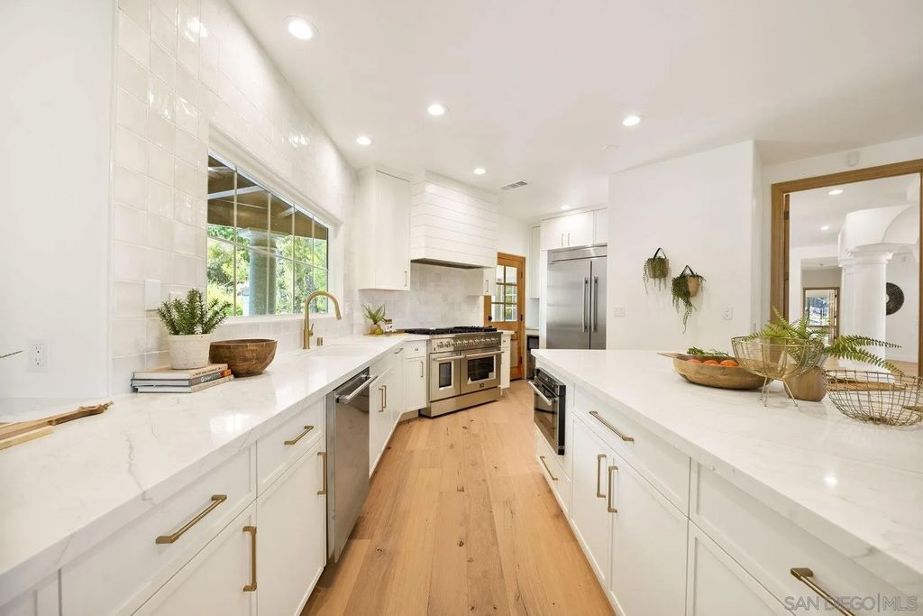 Photo of 17601 Valle Verde Rd, Poway, CA 92064 (MLS # 250045323)