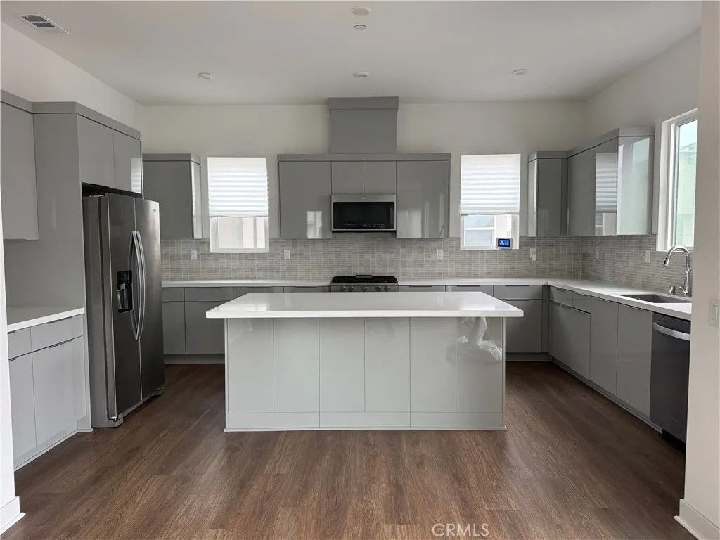 Photo of 1402 W Bushell St, Anaheim, CA 92805 (MLS # OC26028408)