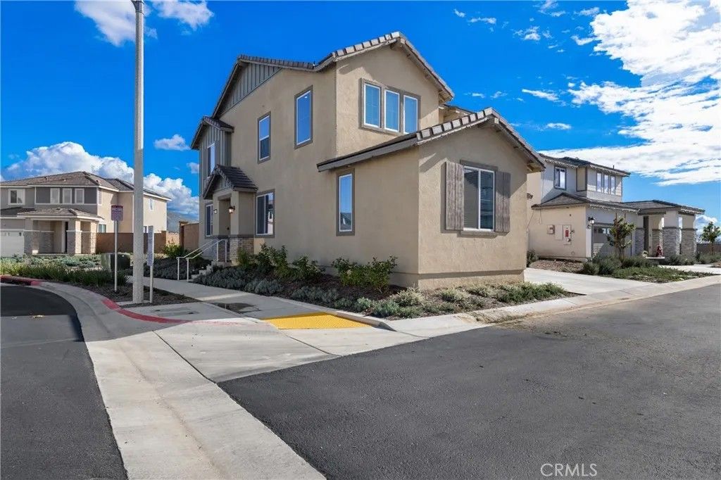 Photo of 31667 Cobalite Dr, Winchester, CA 92596 (MLS # SW26003666)
