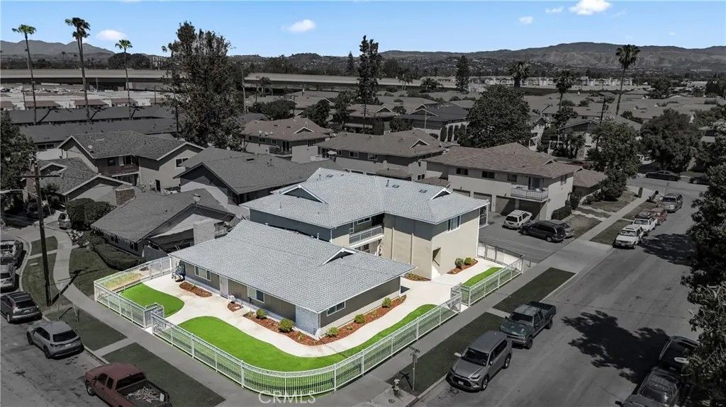 Photo of 15582 Boleyn Circle, Tustin, CA 92780 (MLS # OC26028474)