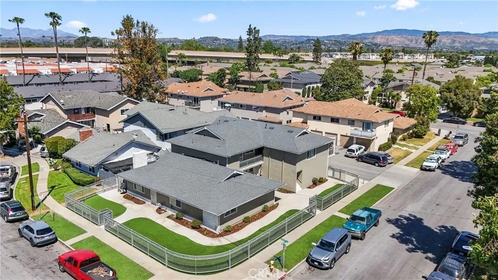 Photo of 15582 Boleyn Circle, Tustin, CA 92780 (MLS # OC26028474)