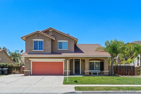 1427 Alabaster Hemet CA 92545