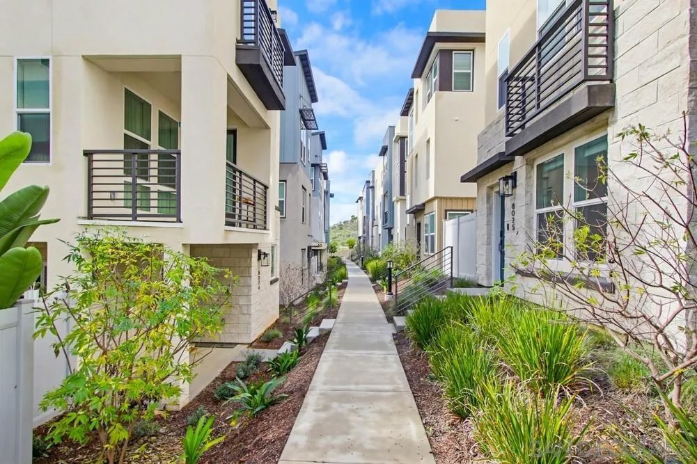 8025 Silvercrest Way