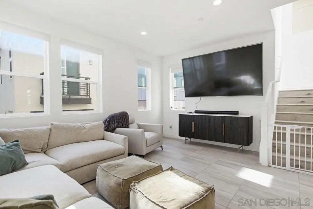 8025 Silvercrest Way