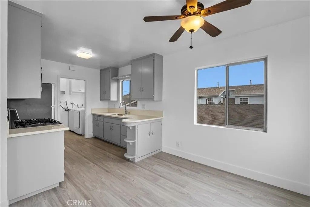 Photo of 853 W 23rd St #4, San Pedro, CA 90731 (MLS # SB26059684)