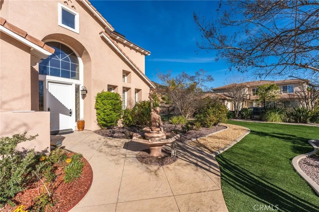 952 Creek View