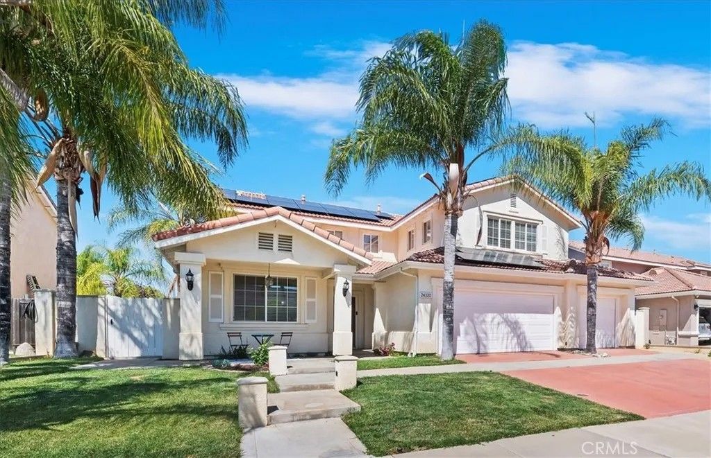 Photo of 24320 Calle Estancia, Murrieta, CA 92562 (MLS # SW25156816)