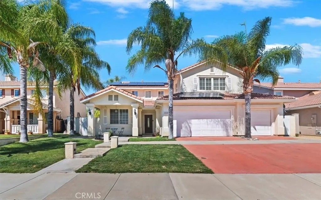 Photo of 24320 Calle Estancia, Murrieta, CA 92562 (MLS # SW25156816)