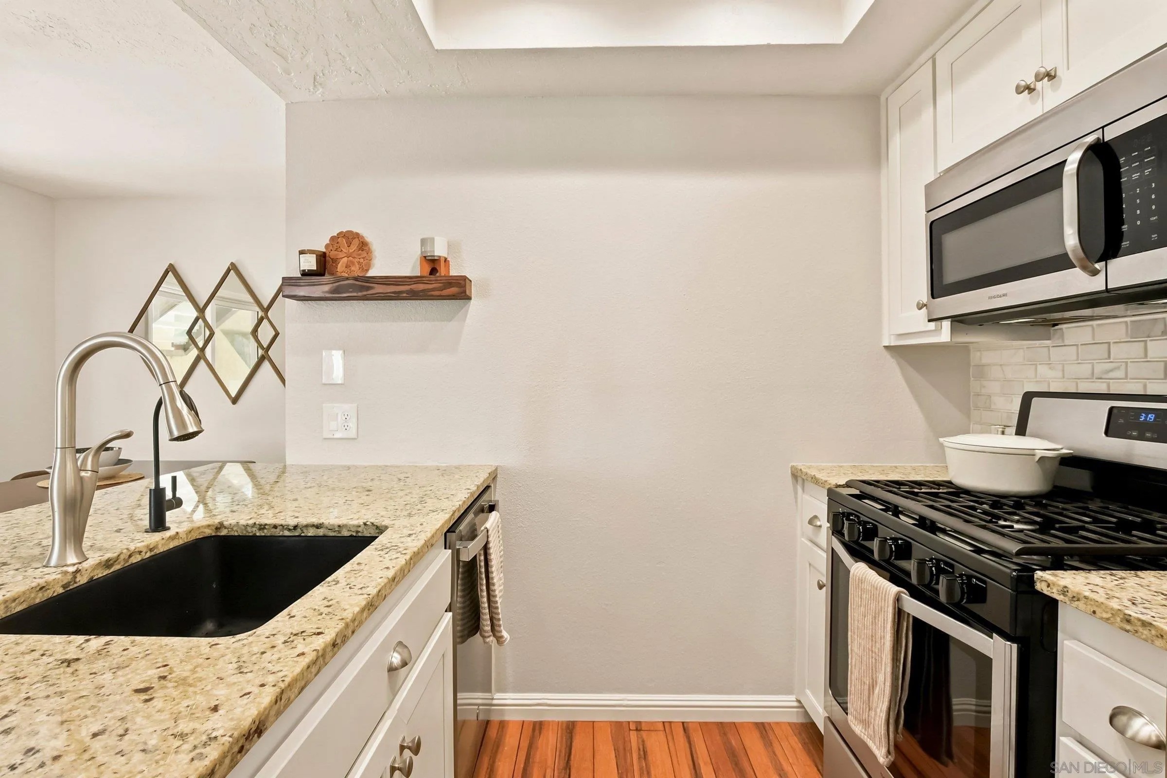 2608 Broadway 5