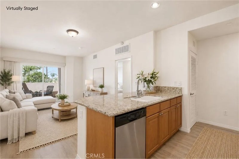 2750 Artesia 458