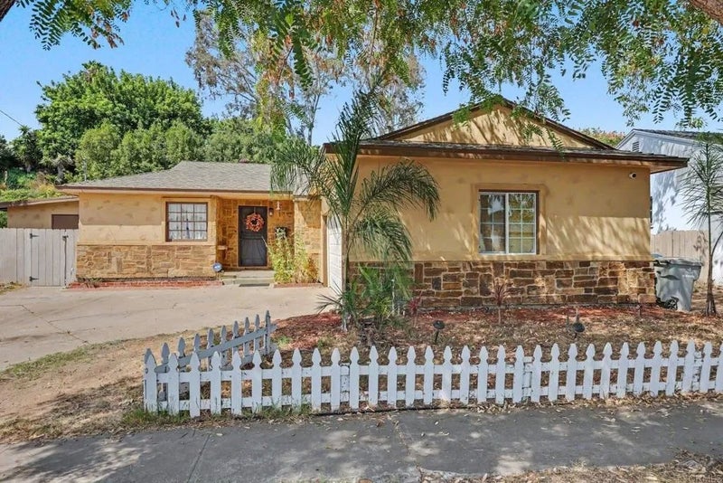 4852 Elsa Road