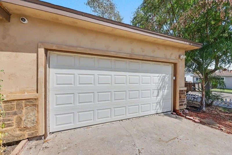4852 Elsa Road
