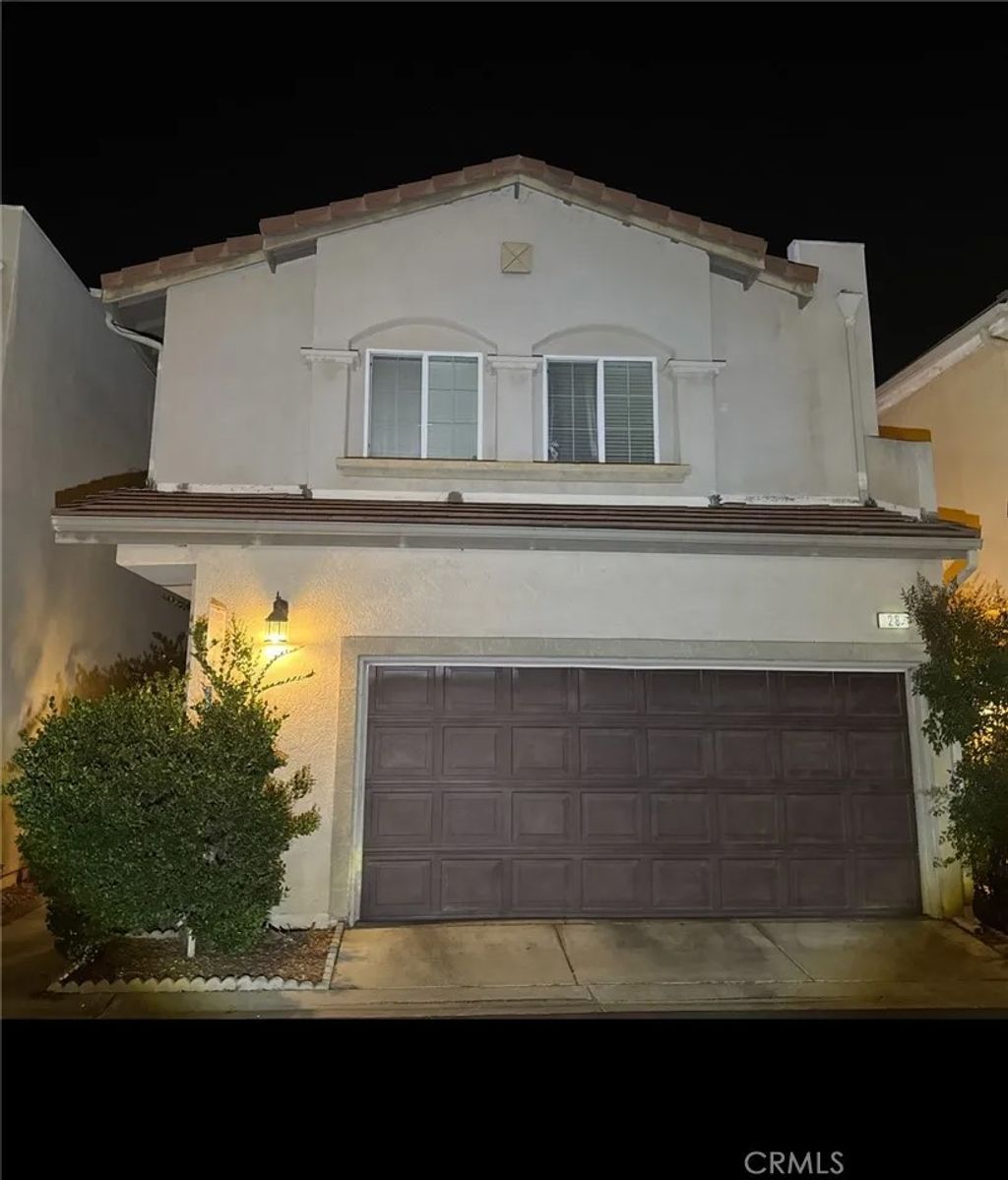 Photo of 9001 Owensmouth #28, Canoga Park, CA 91304 (MLS # IV26017277)