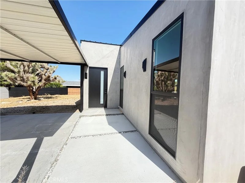 61523 Capilla Drive