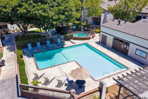Tiny photo for 1361 Caminito Gabaldon #F, San Diego, CA 92108 (MLS # 250042527)