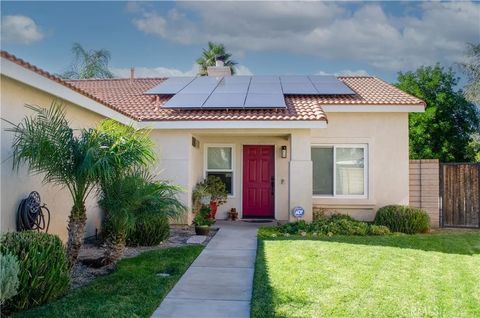 Tiny photo for 19727 Skyview Court, Canyon Country, CA 91351 (MLS # SR25258298)