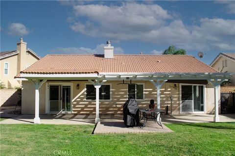 Tiny photo for 19727 Skyview Court, Canyon Country, CA 91351 (MLS # SR25258298)