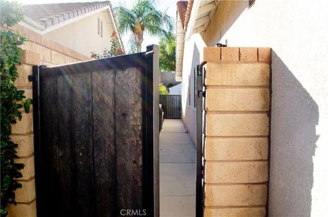 Tiny photo for 19727 Skyview Court, Canyon Country, CA 91351 (MLS # SR25258298)